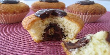 Çikolata Dolgulu Muffin